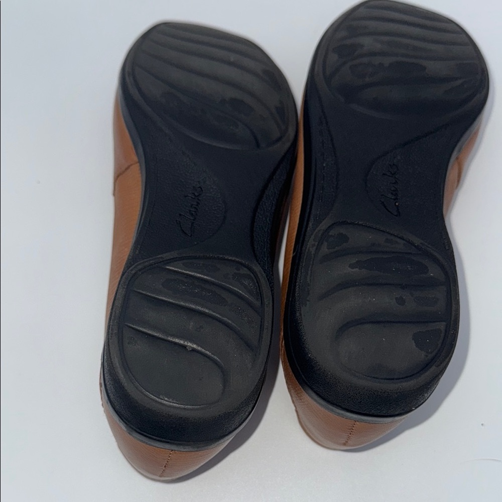 Clarks Tan Leather Loafers Slip-On Moccasin - Picture 6 of 6